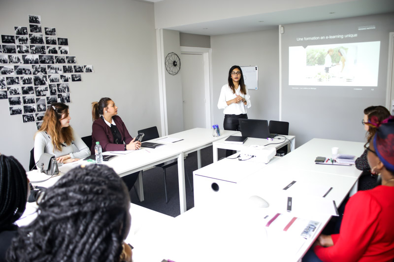 Wedding instructor teaching future wedding planners and designers